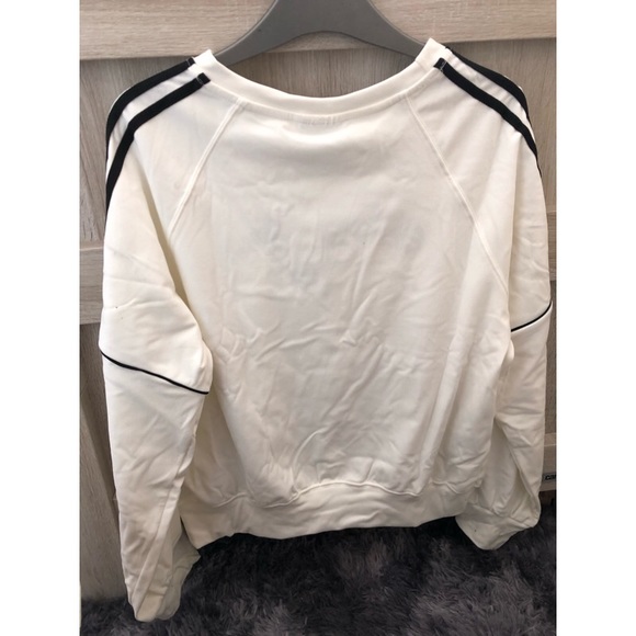 White adidas 2 piece set - Picture 6 of 8